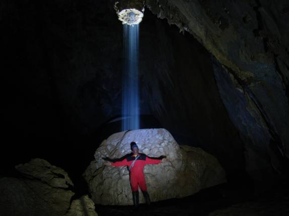 O famoso 'Chuveirão', na Caverna Teminina - PETAR. Foto do Jura, da Parque Aventuras